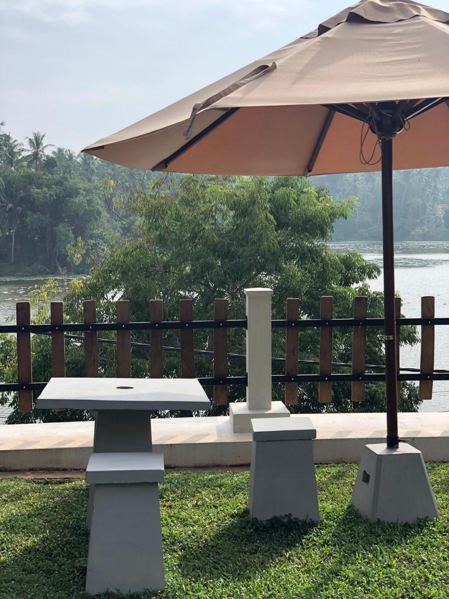 Lotus Villa Holiday Resort Matara Exterior photo